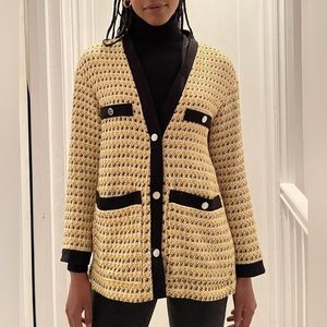 VISIDORE CONTRAST DETAIL TWEED CARDIGAN IN YELLOW